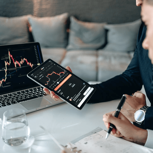 Oxelvian - Equipa de especialistas em criptomoeda